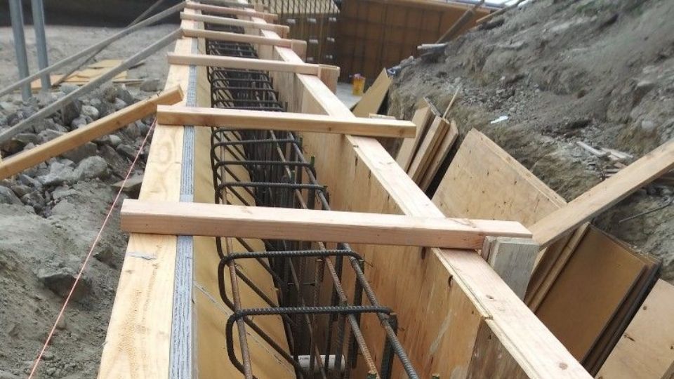 Lý do ván LVL được ưa chuộng trong ngành công nghiệp nặng? ADX Plywood Ứng dụng của ván ép LVL ngoài ngành đóng gói - 1